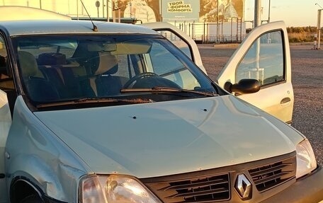 Renault Logan I, 2005 год, 200 000 рублей, 15 фотография