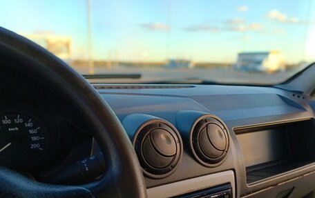 Renault Logan I, 2005 год, 200 000 рублей, 21 фотография