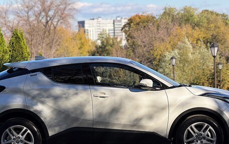 Toyota C-HR I рестайлинг, 2020 год, 2 500 000 рублей, 8 фотография