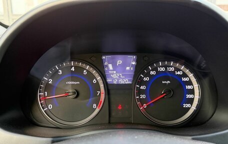 Hyundai Solaris II рестайлинг, 2014 год, 870 000 рублей, 14 фотография