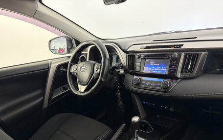 Toyota RAV4, 2016 год, 1 650 000 рублей, 12 фотография
