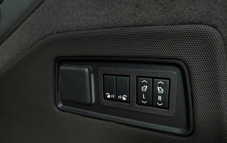 Cadillac Escalade V, 2023 год, 11 055 000 рублей, 17 фотография