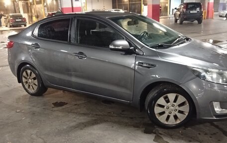 KIA Rio III рестайлинг, 2011 год, 550 000 рублей, 2 фотография