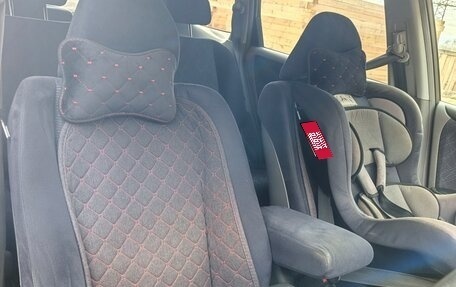 Honda Stream II, 2010 год, 1 100 000 рублей, 13 фотография