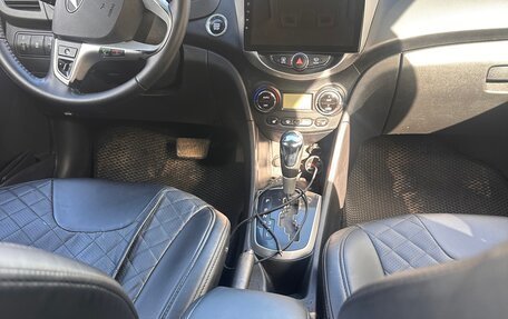 Hyundai Solaris II рестайлинг, 2012 год, 820 000 рублей, 3 фотография