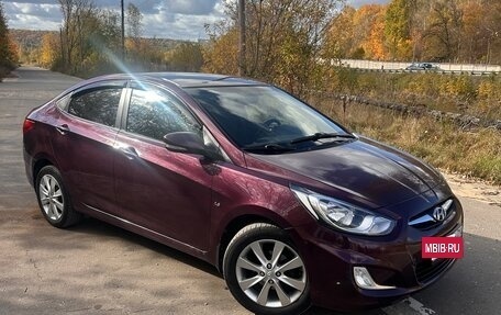 Hyundai Solaris II рестайлинг, 2012 год, 820 000 рублей, 2 фотография