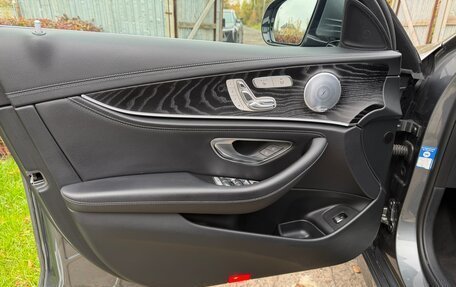Mercedes-Benz E-Класс, 2018 год, 3 500 000 рублей, 8 фотография