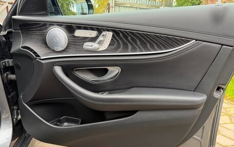 Mercedes-Benz E-Класс, 2018 год, 3 500 000 рублей, 10 фотография