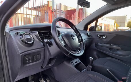 Renault Kaptur I рестайлинг, 2016 год, 998 000 рублей, 21 фотография