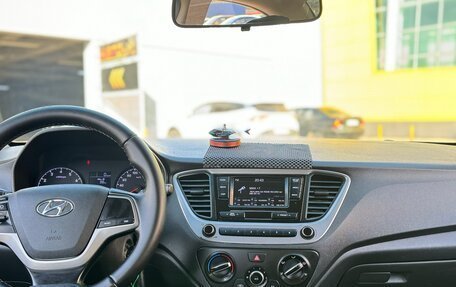 Hyundai Solaris II рестайлинг, 2018 год, 1 049 999 рублей, 9 фотография