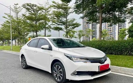 Toyota Corolla, 2022 год, 1 650 000 рублей, 2 фотография