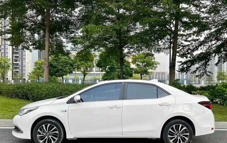 Toyota Corolla, 2022 год, 1 650 000 рублей, 5 фотография