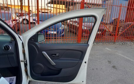 Renault Logan II, 2014 год, 758 000 рублей, 31 фотография