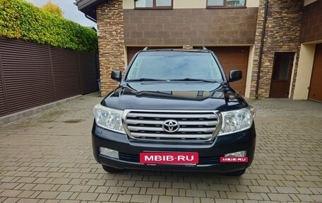 Toyota Land Cruiser 200, 2010 год, 2 270 000 рублей, 3 фотография