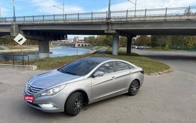 Hyundai Sonata VI, 2010 год, 750 000 рублей, 1 фотография