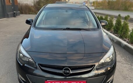 Opel Astra J, 2013 год, 728 000 рублей, 2 фотография