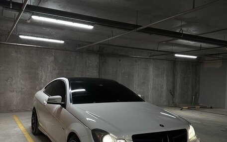 Mercedes-Benz C-Класс, 2012 год, 1 600 000 рублей, 1 фотография