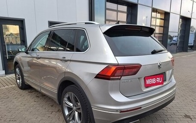 Volkswagen Tiguan II, 2018 год, 2 799 000 рублей, 1 фотография