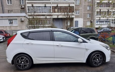 Hyundai Solaris II рестайлинг, 2015 год, 850 000 рублей, 6 фотография