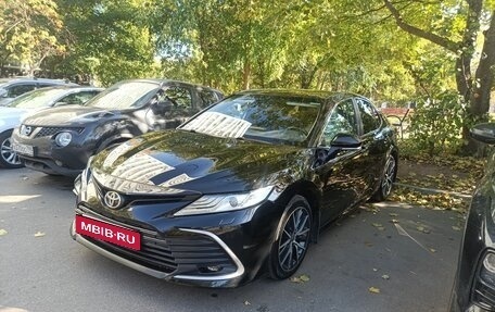 Toyota Camry, 2021 год, 1 950 000 рублей, 12 фотография