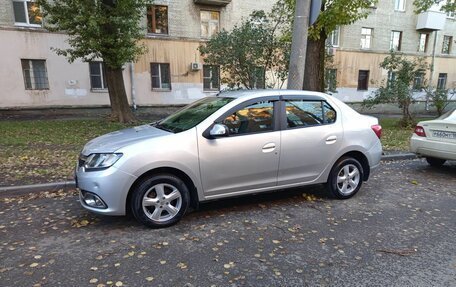 Renault Logan II, 2016 год, 680 000 рублей, 2 фотография