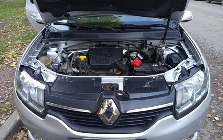 Renault Logan II, 2016 год, 680 000 рублей, 3 фотография
