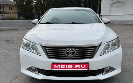 Toyota Camry, 2014 год, 1 900 000 рублей, 2 фотография