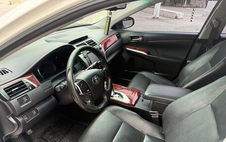 Toyota Camry, 2014 год, 1 900 000 рублей, 15 фотография