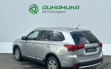Mitsubishi Outlander III рестайлинг 3, 2015 год, 1 170 000 рублей, 7 фотография