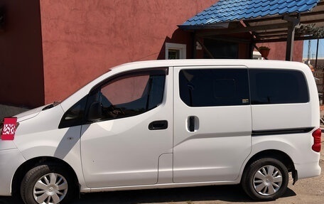 Nissan NV200, 2017 год, 1 100 000 рублей, 2 фотография