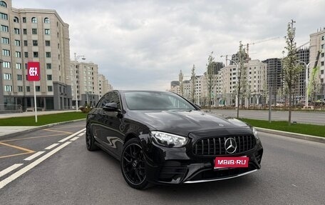 Mercedes-Benz E-Класс, 2022 год, 4 650 000 рублей, 1 фотография