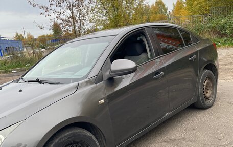 Chevrolet Cruze II, 2010 год, 480 000 рублей, 2 фотография