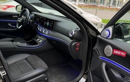 Mercedes-Benz E-Класс, 2022 год, 4 650 000 рублей, 12 фотография