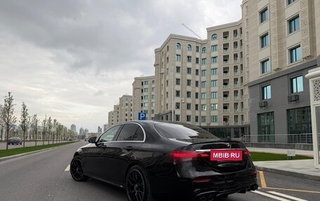 Mercedes-Benz E-Класс, 2022 год, 4 650 000 рублей, 4 фотография