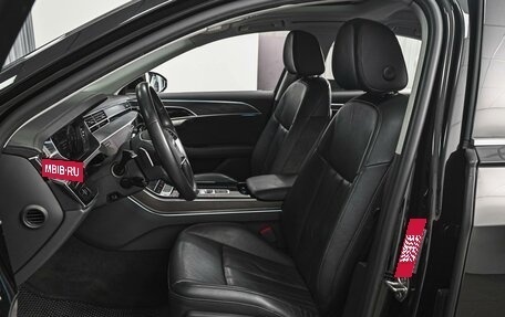 Audi A8, 2019 год, 6 249 000 рублей, 10 фотография