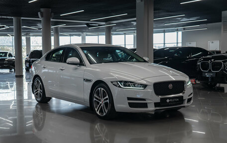 Jaguar XE I рестайлинг, 2017 год, 1 780 000 рублей, 2 фотография