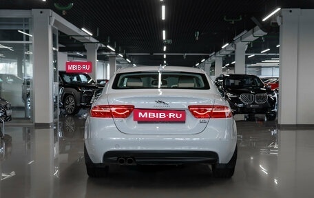 Jaguar XE I рестайлинг, 2017 год, 1 780 000 рублей, 6 фотография