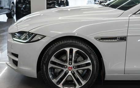 Jaguar XE I рестайлинг, 2017 год, 1 780 000 рублей, 20 фотография