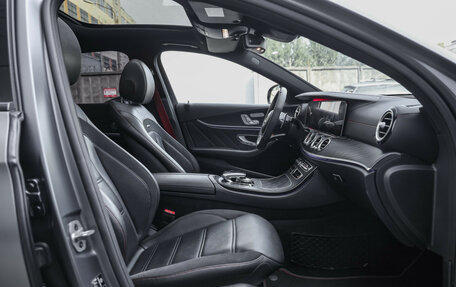 Mercedes-Benz E-Класс AMG, 2019 год, 4 249 000 рублей, 29 фотография