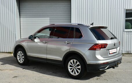 Volkswagen Tiguan II, 2021 год, 2 099 000 рублей, 2 фотография