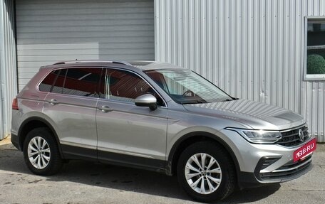 Volkswagen Tiguan II, 2021 год, 2 099 000 рублей, 3 фотография