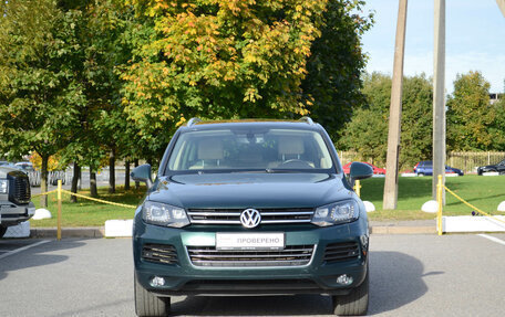 Volkswagen Touareg III, 2011 год, 1 597 890 рублей, 2 фотография