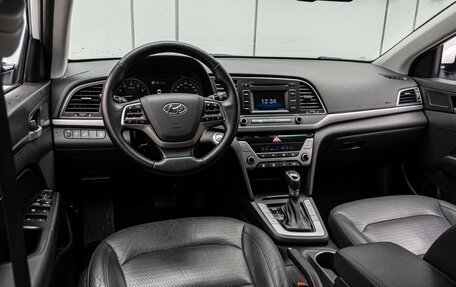 Hyundai Elantra VI рестайлинг, 2017 год, 1 555 000 рублей, 6 фотография