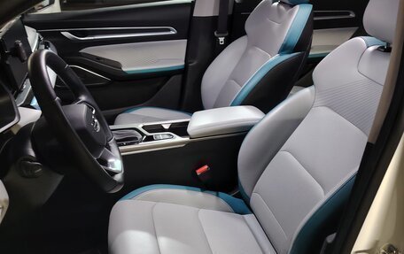 Geely Emgrand, 2023 год, 1 600 000 рублей, 30 фотография