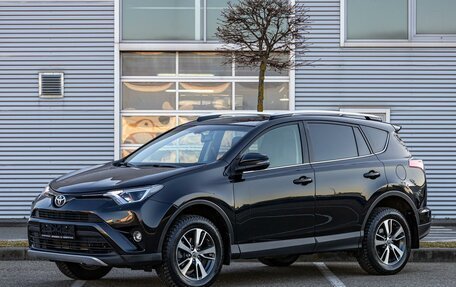 Toyota RAV4, 2019 год, 1 995 000 рублей, 1 фотография
