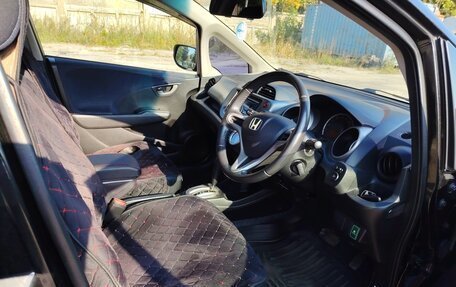 Honda Fit III, 2011 год, 690 000 рублей, 7 фотография