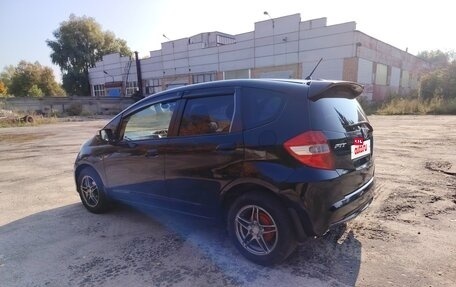 Honda Fit III, 2011 год, 690 000 рублей, 6 фотография