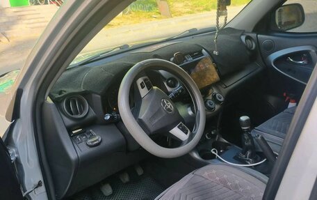 Toyota RAV4, 2011 год, 1 650 000 рублей, 6 фотография