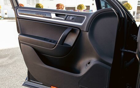 Volkswagen Touareg III, 2014 год, 1 695 000 рублей, 12 фотография