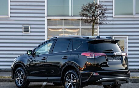 Toyota RAV4, 2019 год, 1 995 000 рублей, 4 фотография